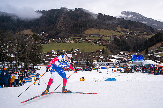 Biatlon ONLINE: Muži jedou v Le Grand Bornand stíhačku. Jak se daří Čechům?