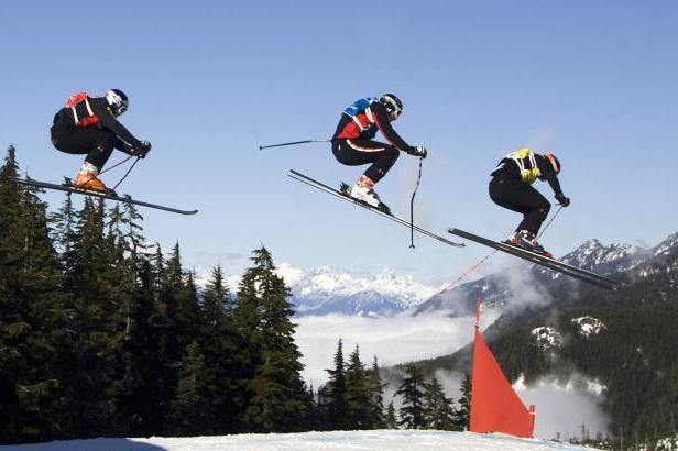 

ŽIVĚ: Předvánoční program SP je v plném proudu. V akci jsou skikrosaři i snowboardisti

