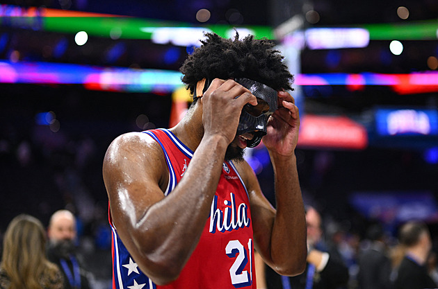 Philadelphii táhl maskovaný Embiid. Milwaukee po výhře v NBA Cupu padlo