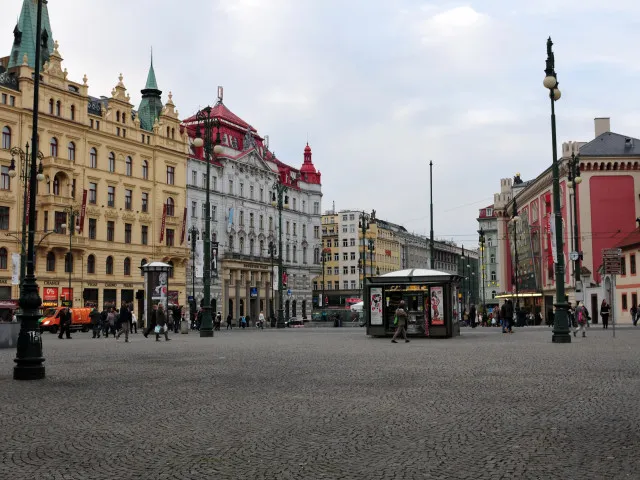 Reakce na terorismus v Německu. Praha umístila na náměstí Republiky zátarasy, budou i na náplavce