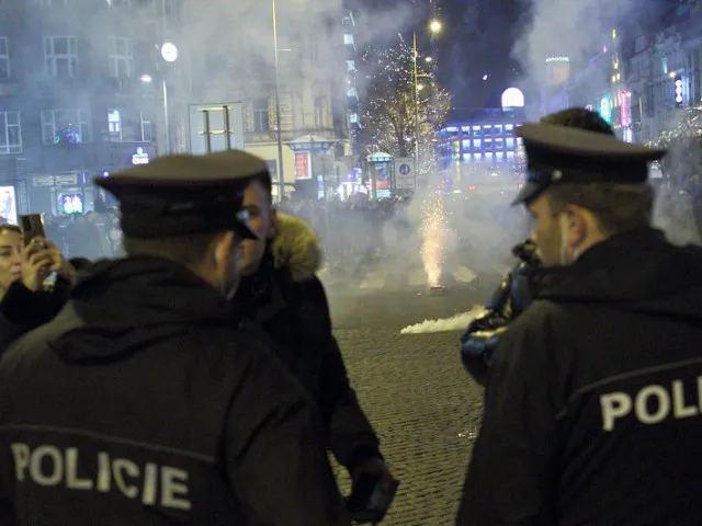 FOTO: Čeká nás poslední hlučný silvestr? Nový bič na petardy má být účinnější