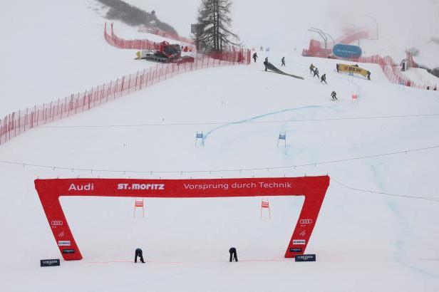 

ON-LINE: Předvánoční program zimních sportů vrcholí. Start super-G i s Ledeckou se posouvá

