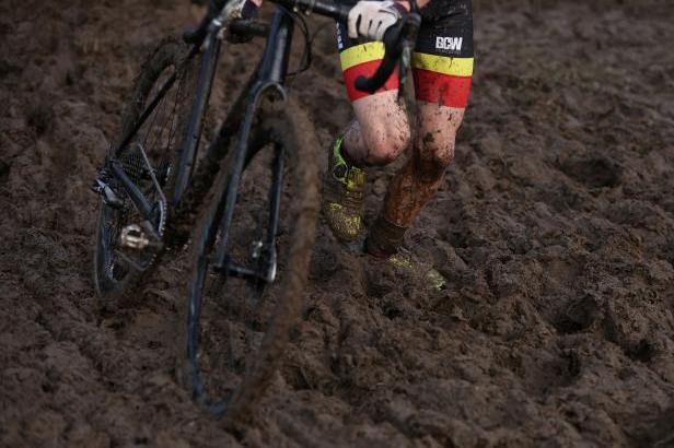 

V Zonhovenu kraloval Mathieu van der Poel

