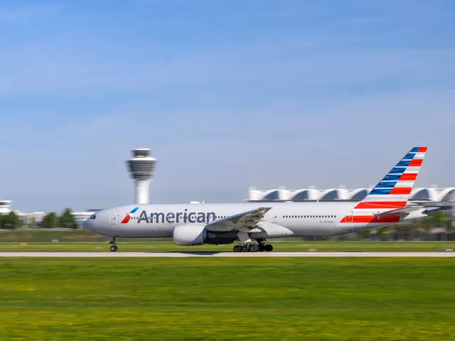 Aerolinky American kvůli technickým potížím pozastavily všechny lety v USA