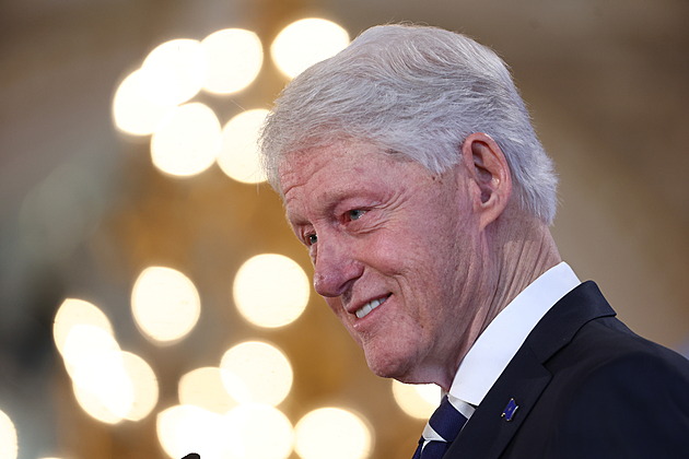 Americký exprezident Clinton je v nemocnici. Je to jen horečka, řekl mluvčí