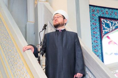 Ruští muslimové povolili mužům mít více manželek. Prokuratura jim to rychle rozmluvila