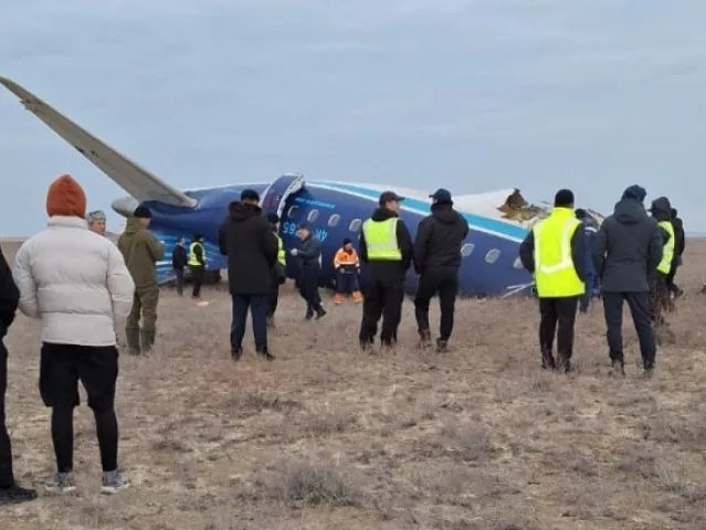 VIDEO: „Věděli jsme, že padáme a čekali na smrt.“ Co se dělo na palubě zříceného letadla