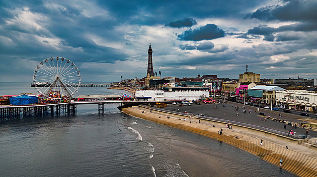 Černá perla Británie umírá. Blackpool lákal turisty, teď je obrazem zmaru