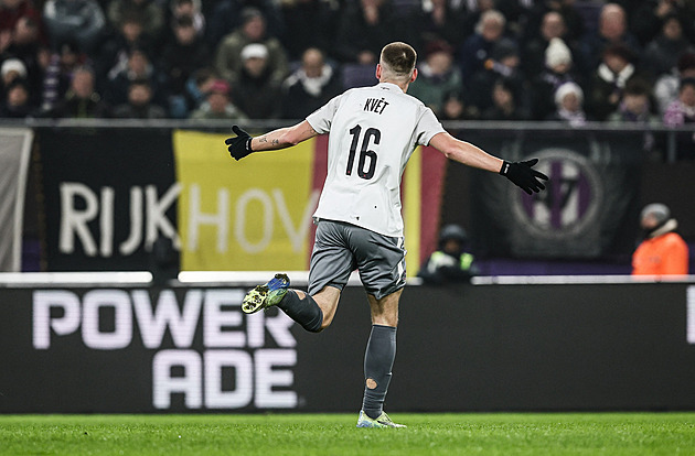 Květ zazářil v Belgii. Dalekonosnou trefou pomohl skolit Anderlecht