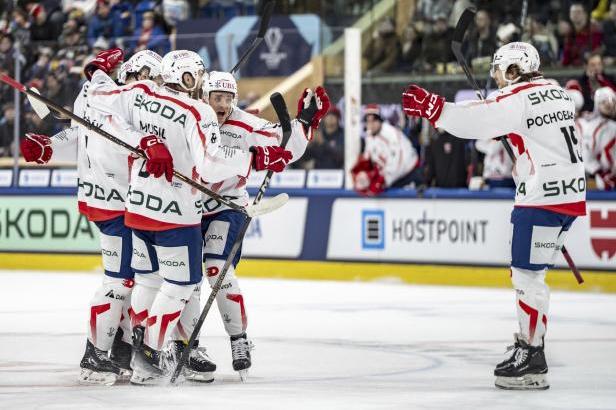 

ŽIVĚ: Čtvrtfinále Spenglerova poháru Dynamo Pardubice – Straubing Tigers 2:2

