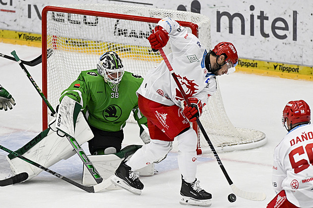 ONLINE: Boleslav hostí Třinec. Litvínov hraje o vedení, Kometu čeká Olomouc