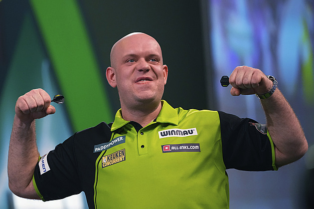 Seven Nation Army rozparádí fanoušky i v šipkařském finále. Van Gerwen slaví postup