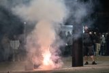 Petici policejních odborářů za zákaz zábavní pyrotechniky v Německu podepsaly stovky tisíc lidí