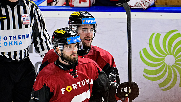 Zvláštní hattrick. Špaček řídil destrukci mateřských Pardubic, emoce zadržoval