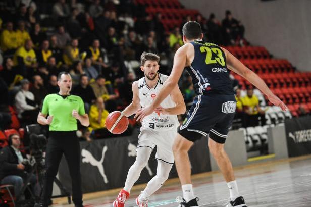 

Basketbalisté Písku opět udolali Ústí, Opava zvítězila nad Slavií a Nymburk otočil duel s USK

