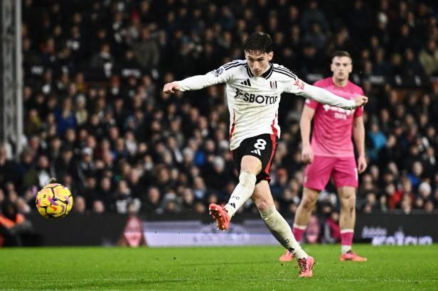 

Fulham s Ipswichem zachraňoval remízu z penalt

