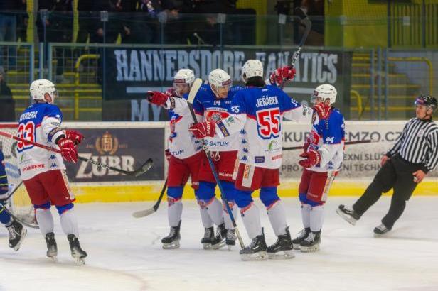 

Poruba vyloupila led Slavie a už je třetí. Zlín využil zaváhání Vsetína

