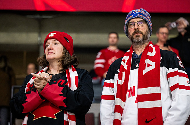 V Kanadě stále řeší křivdu ze čtvrtfinále. Omluvte se za sudí, vyzývali šéfa IIHF