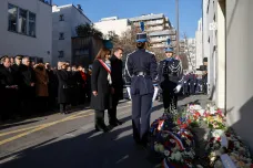 Francie si připomíná deset let od útoků na Charlie Hebdo a košer supermarket