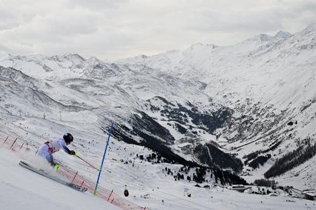 

ŽIVĚ: Slalom v Madonně di Campiglio. McGrath vede o 62 setin

