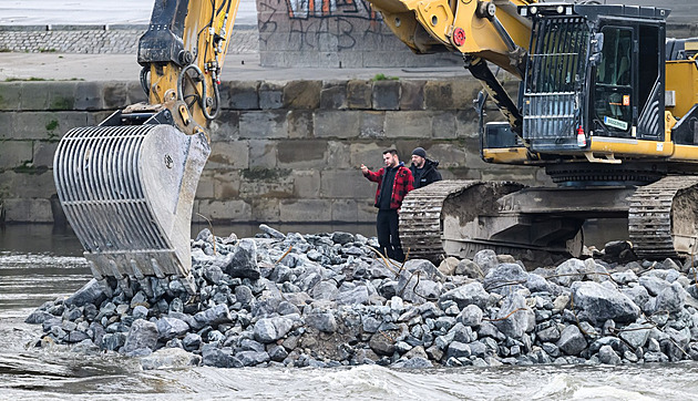 Při bourání mostu v Drážďanech narazili na pumu z války, centrum evakuovali