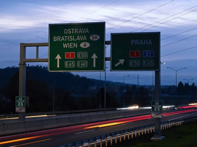 Kupka si pochvaluje 17leté řidiče. Chybují méně než starší motoristé