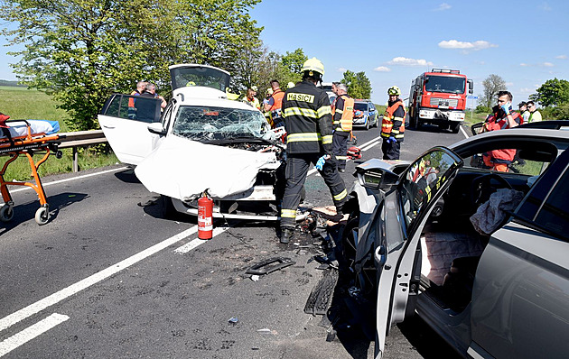 Na silnicích zemřelo loni 438 lidí, nejtragičtější byl říjen s 48 oběťmi