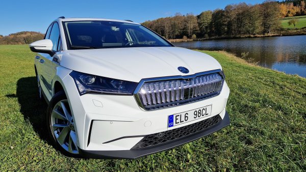 Pomohly dotace elektromobilům? Jak dopadl cenový bojovník od Dacie? A která automobilka hlásí nejhorší čísla za 15 let