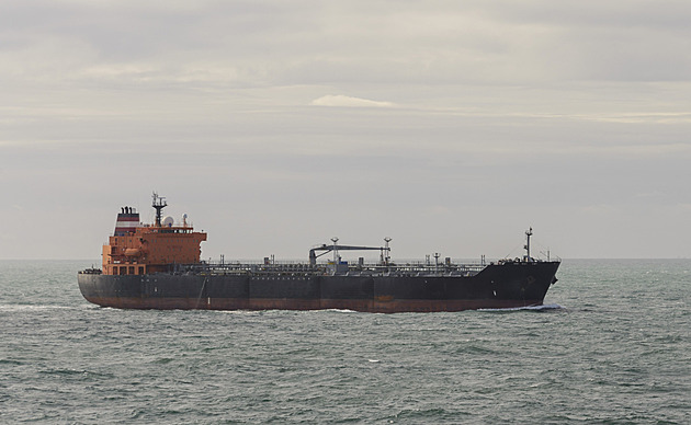 U Německa pluje neovladatelný tanker, je na seznamu lodí ruské stínové flotily