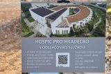 Na dostavbu lůžkového hospice ve Stěžerách chybí královéhradecké charitě zhruba 20 milionů korun