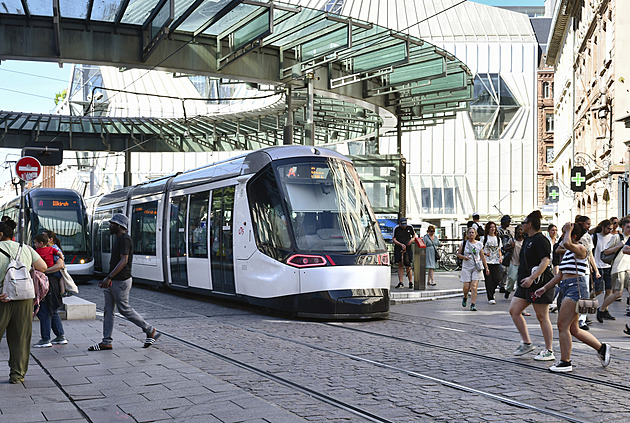 Ve Štrasburku se srazily tramvaje, zranilo se kolem dvaceti lidí