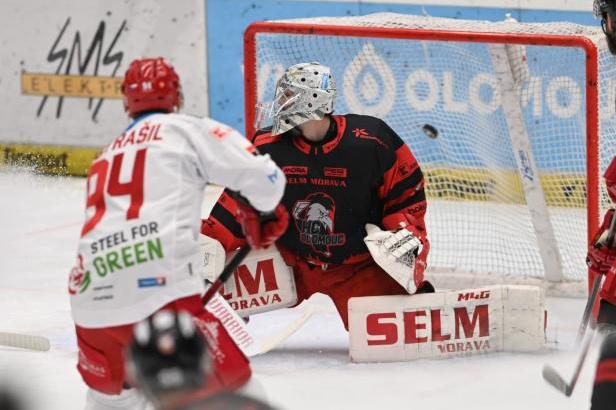 

ŽIVĚ: Hokejová extraliga Olomouc – Třinec 1:2

