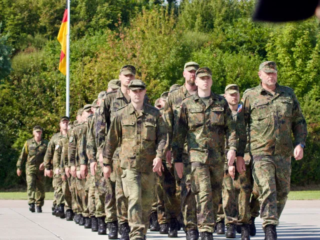 Skupina dronů špehovala armádní techniku, incidentů přibývá. Bundeswehr je bezmocný