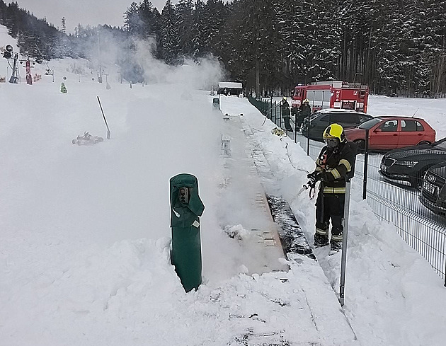 V lyžařském areálu hořel pás pro nejmenší, oheň způsobil škodu za milion