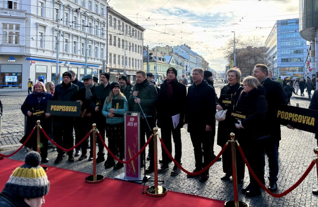 VIP jste vy. Starostové sbírají podpisy pro kandidaturu do sněmovny