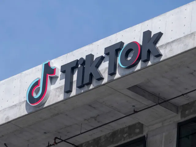 Bloomberg: Čína zvažuje, že americký TikTok prodá Elonu Muskovi