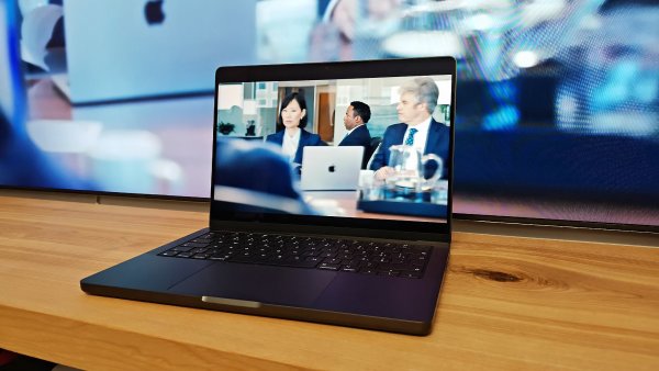 TEST: Nejlevnější Macbook Pro už konečně není k smíchu, i základní model s čipem M4 utekl konkurenci