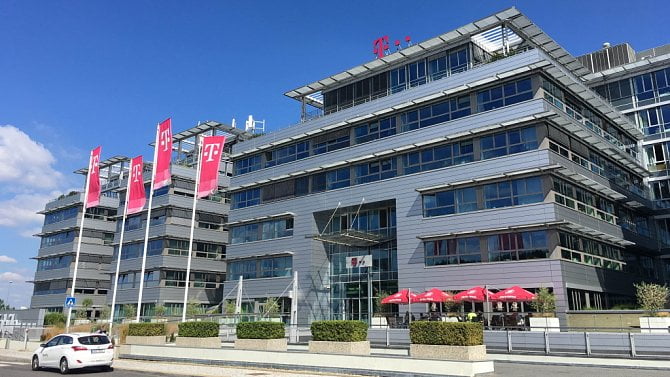 T-Mobile v ČR dává svým zákazníkům zdarma přístup k AI modelům jako GPT nebo Claude