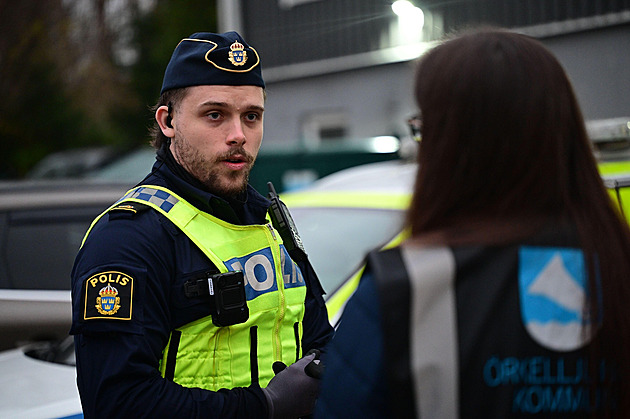 Švédsko přitvrzuje vůči migraci. Otevře ústavu a začne odebírat občanství