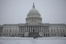 Inaugurace se kvůli mrazům přesouvá dovnitř Kapitolu, oznámil Trump