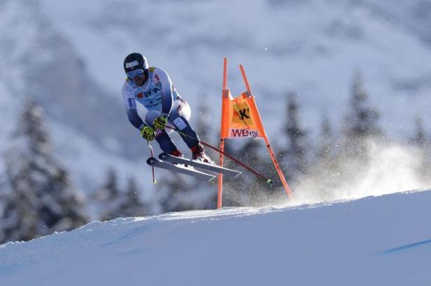 

ŽIVĚ: Pátek plný zimních sportů, lyžaři jedou super-G ve Wengenu

