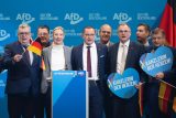 Německá AfD cílí na část ruské diaspory. Pro ty, kdo přišli po invazi, je ale jen loutkou Kremlu, říká expert