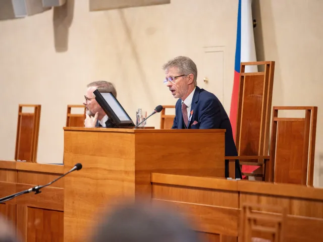 Problém pro univerzity. Senátu se nelíbí „hlídačkovné“, novelu zákona o VŠ může vrátit sněmovně