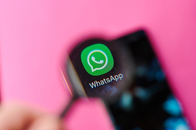 Hackeři napojení na FSB útočili na WhatsApp britských ministrů