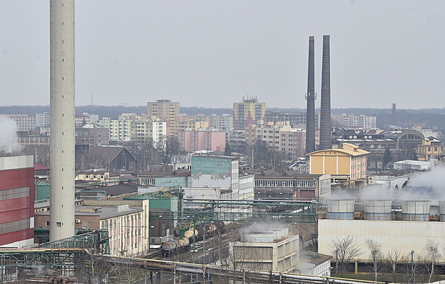 V přerovské chemičce Precheza unikl v pátek při poruše do ovzduší oxid síry