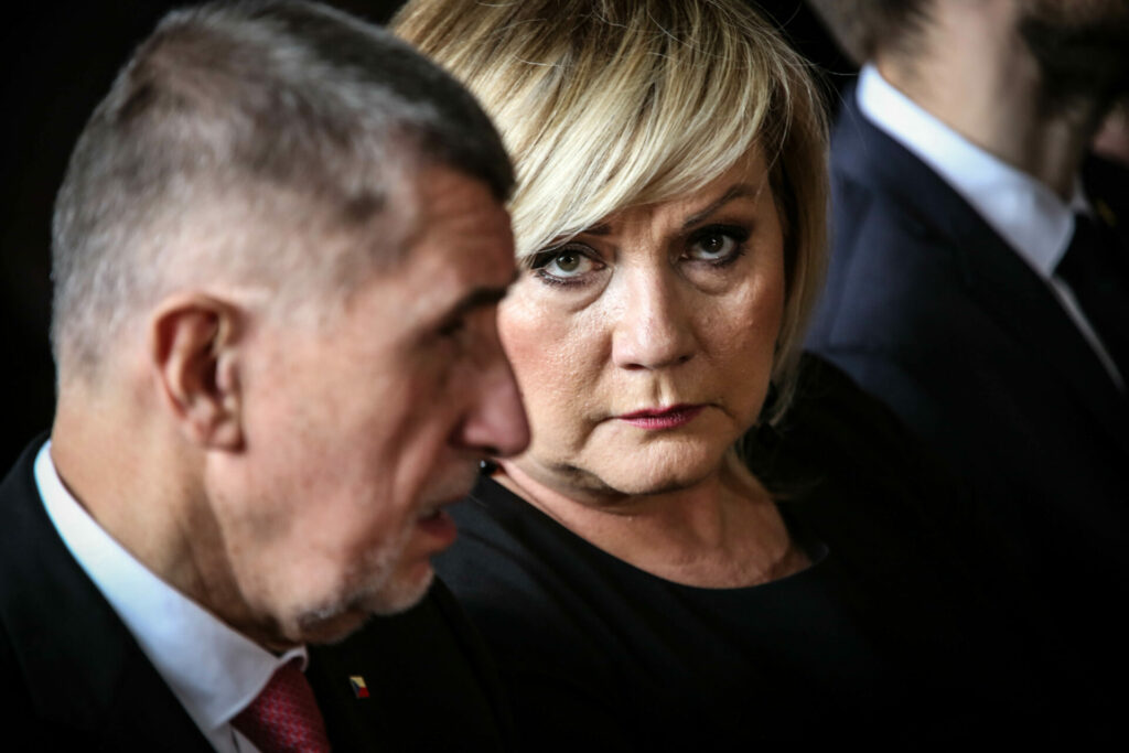 Vyšetřili mě všude, jsem ve formě, pochválil se Babiš. Schillerová prý bude muset zabrat