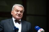 Svoboda vyzval Rakušana, aby zvážil odvolání šéfa magistrátu kvůli kauze mimořádných odměn