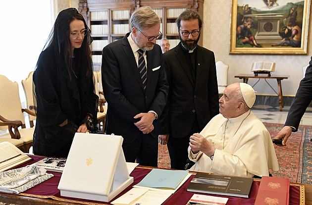 Senát schvaluje smlouvu se Svatým stolcem zastupujícím katolickou církev