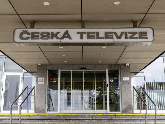 Senátoři ANO navrhují osvobodit důchodce od poplatků pro televizi a rozhlas