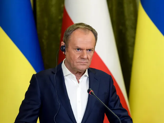 Tusk kývl na návrh omezit sociální pomoc ukrajinským uprchlíkům v Polsku